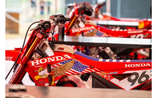 '25 Team "BALDY" U.S.A. Kit.